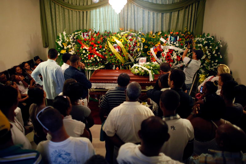 Illustration for article titled Striking Images From Oscar Taveras's Funeral In The Dominican Republic